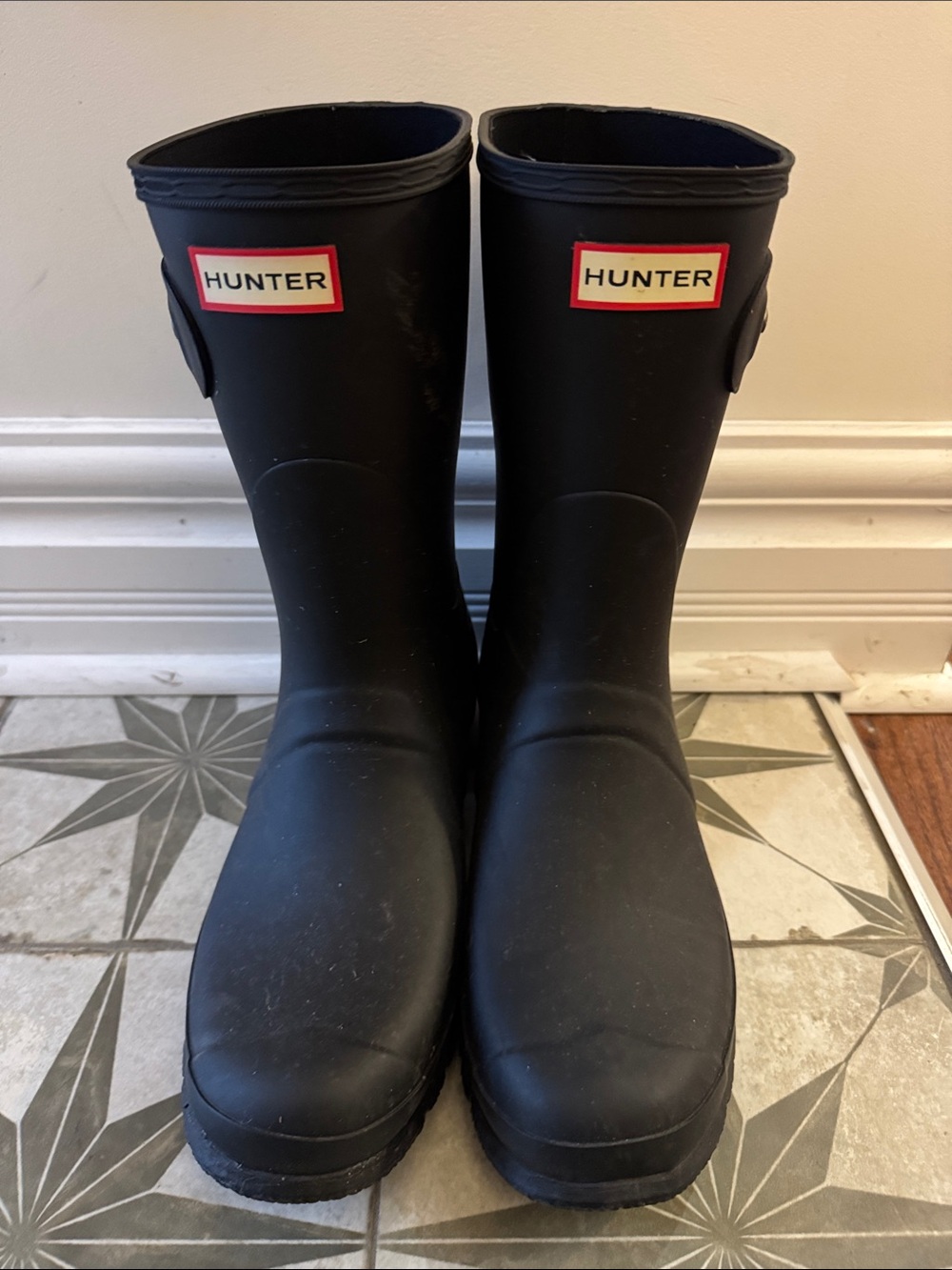 Hunter Black Short Women’s Rain Boots with Red Logo